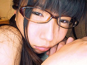 地味でオタクなメガネ女子が来たので面接からの流れでAV撮ってみた件3 みひな　サンプル画像06